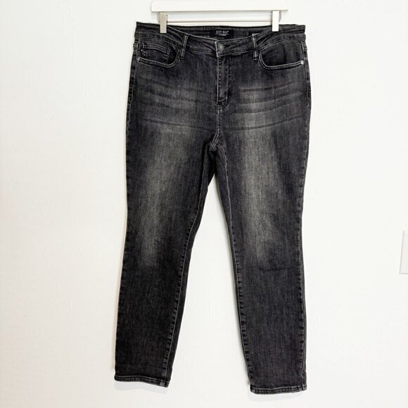 Judy Blue Denim Boyfriend Fit High Rise Straight Jeans Casual Boho Preppy 32 - Picture 1 of 7